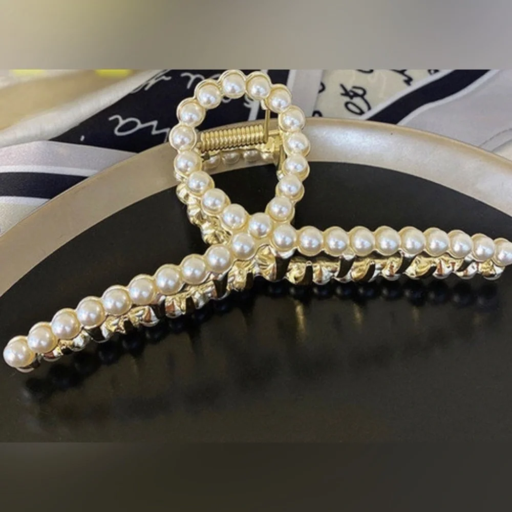 Super Elegant Embellished Hairpin to Enhance your Casual or Night Our Hair look